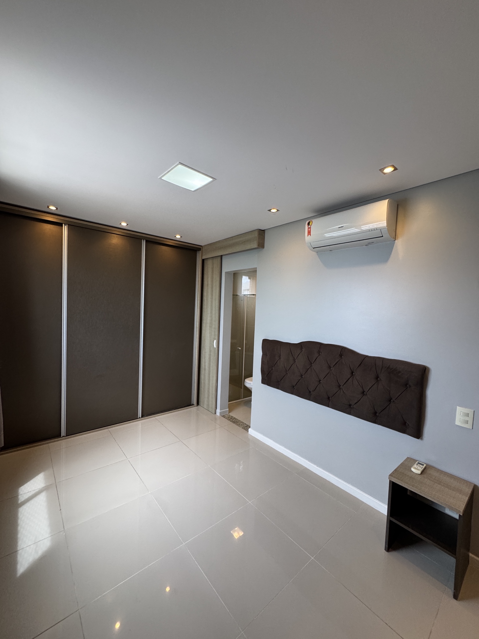 Apartamento com 2 quartos no Edifício Sunset Plaza — foto 13